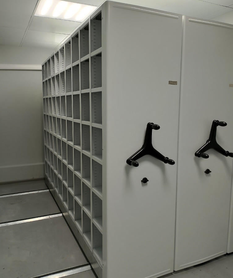 Мобильные стеллажи для склада с ящиками